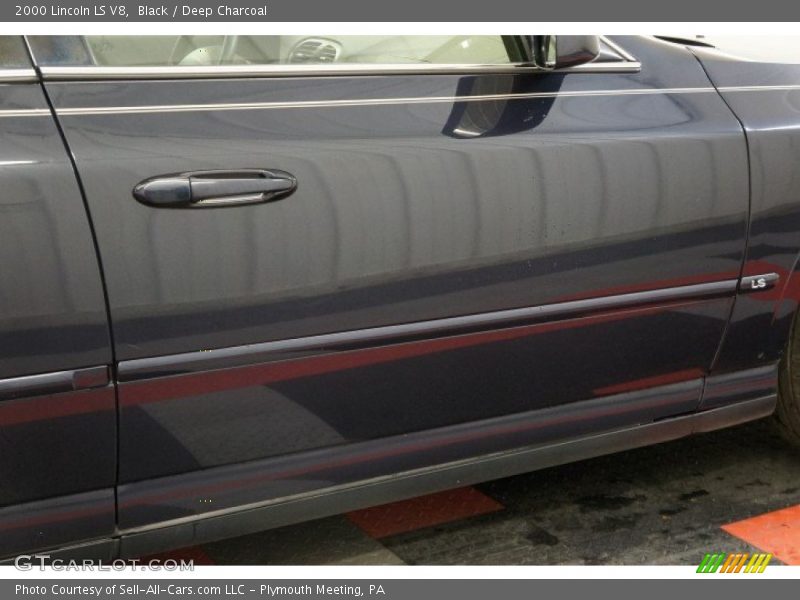 Black / Deep Charcoal 2000 Lincoln LS V8