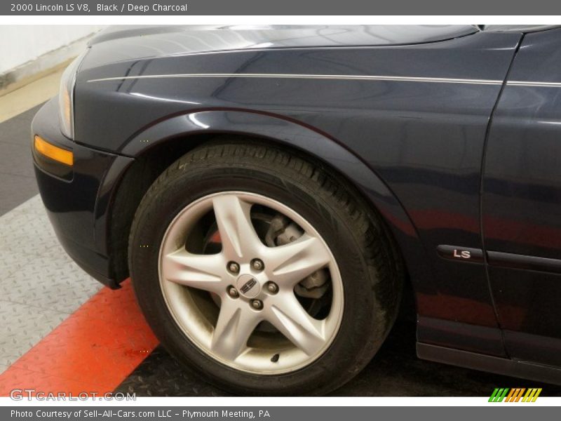 Black / Deep Charcoal 2000 Lincoln LS V8