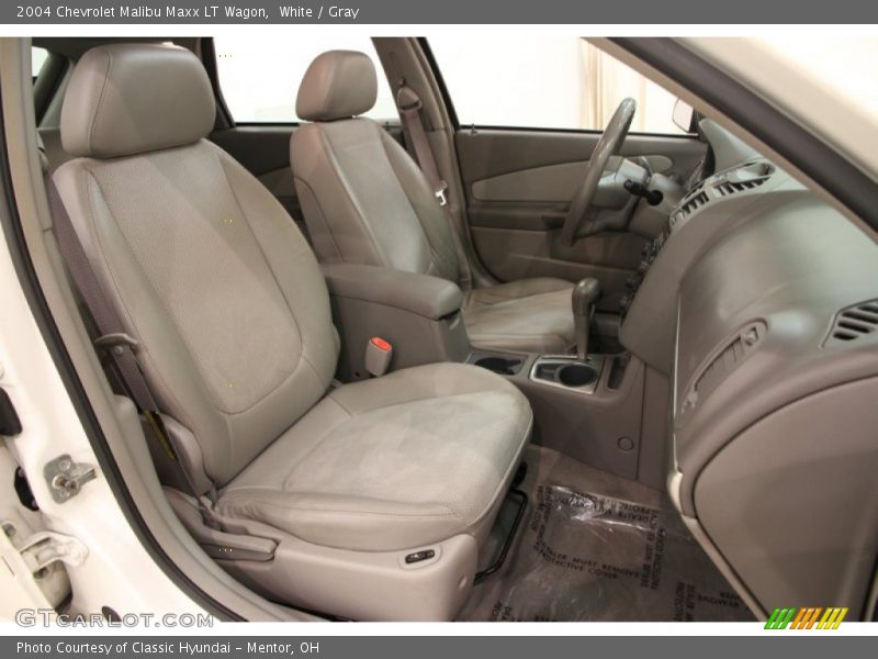 White / Gray 2004 Chevrolet Malibu Maxx LT Wagon