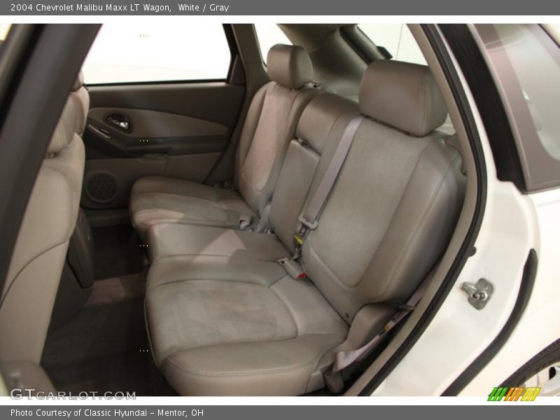 White / Gray 2004 Chevrolet Malibu Maxx LT Wagon