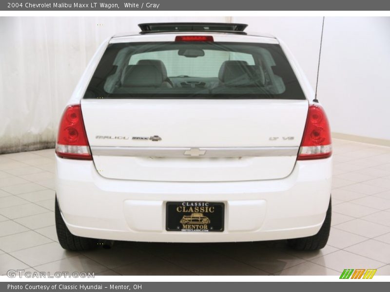 White / Gray 2004 Chevrolet Malibu Maxx LT Wagon