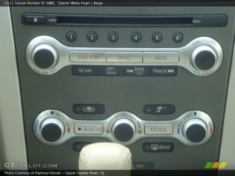 Glacier White Pearl / Beige 2011 Nissan Murano SV AWD