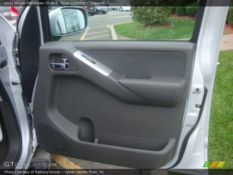 Silver Lightning / Graphite 2011 Nissan Pathfinder SV 4x4