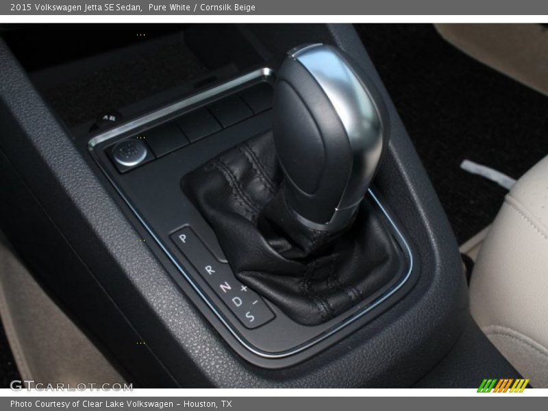 Pure White / Cornsilk Beige 2015 Volkswagen Jetta SE Sedan