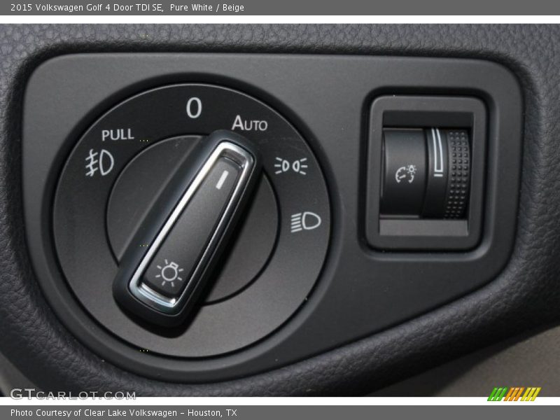Pure White / Beige 2015 Volkswagen Golf 4 Door TDI SE