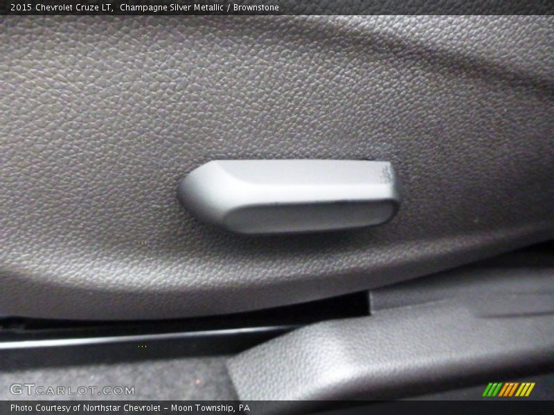 Champagne Silver Metallic / Brownstone 2015 Chevrolet Cruze LT