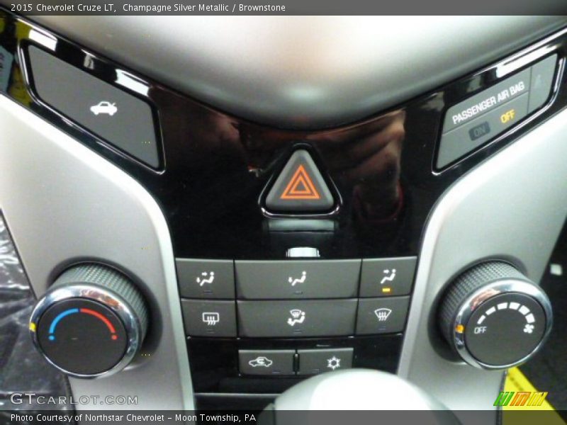 Champagne Silver Metallic / Brownstone 2015 Chevrolet Cruze LT