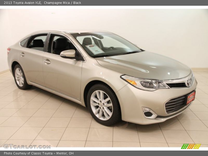 Champagne Mica / Black 2013 Toyota Avalon XLE