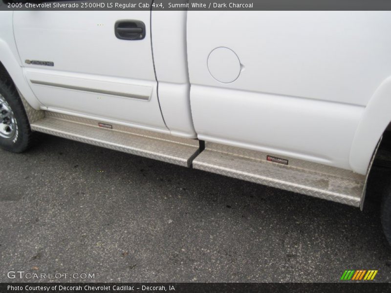 Summit White / Dark Charcoal 2005 Chevrolet Silverado 2500HD LS Regular Cab 4x4