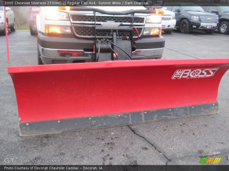 Summit White / Dark Charcoal 2005 Chevrolet Silverado 2500HD LS Regular Cab 4x4
