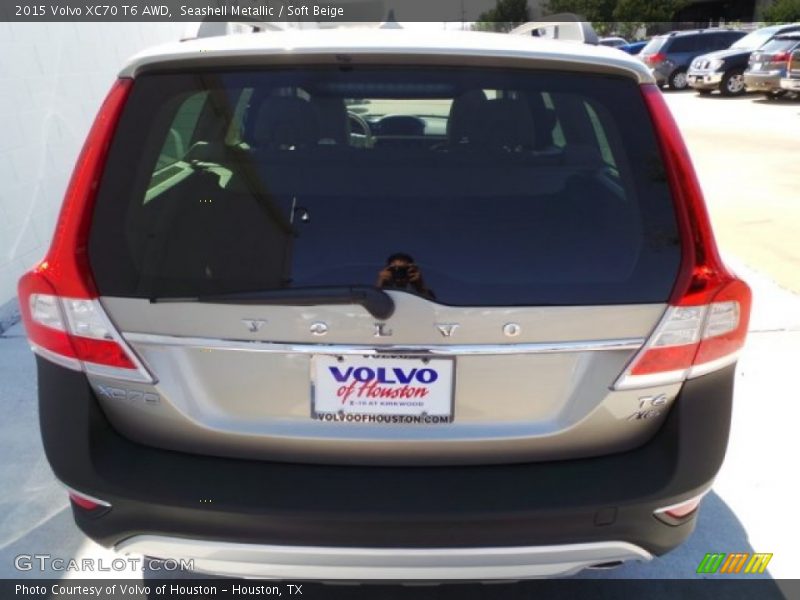 Seashell Metallic / Soft Beige 2015 Volvo XC70 T6 AWD