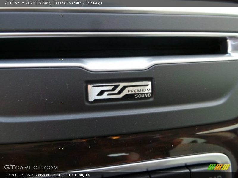 Seashell Metallic / Soft Beige 2015 Volvo XC70 T6 AWD