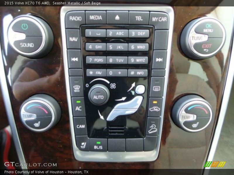 Seashell Metallic / Soft Beige 2015 Volvo XC70 T6 AWD