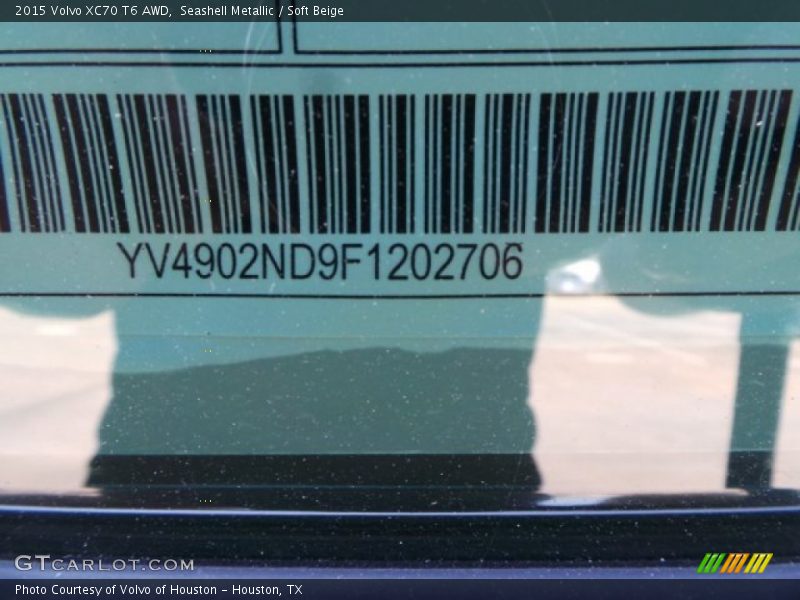 Seashell Metallic / Soft Beige 2015 Volvo XC70 T6 AWD
