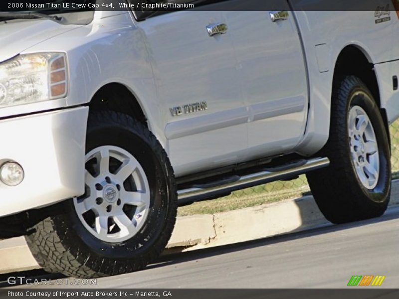 White / Graphite/Titanium 2006 Nissan Titan LE Crew Cab 4x4