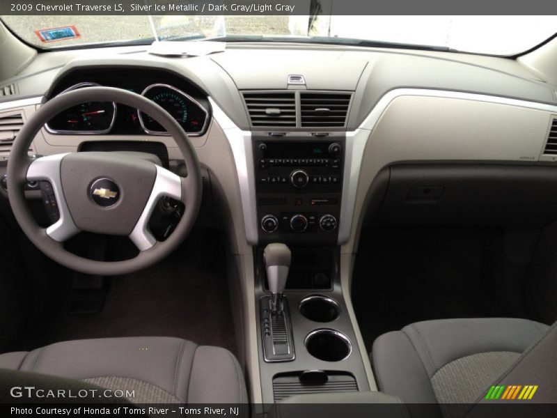 Silver Ice Metallic / Dark Gray/Light Gray 2009 Chevrolet Traverse LS