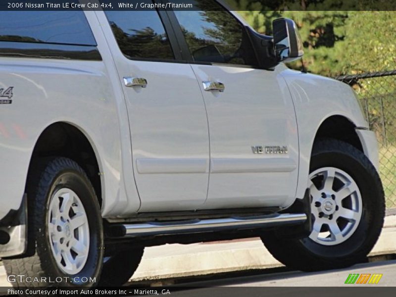 White / Graphite/Titanium 2006 Nissan Titan LE Crew Cab 4x4
