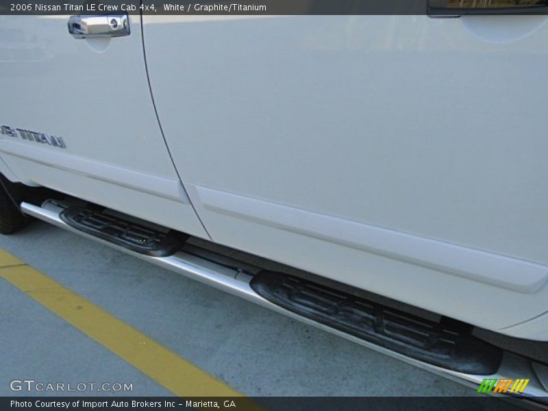 White / Graphite/Titanium 2006 Nissan Titan LE Crew Cab 4x4