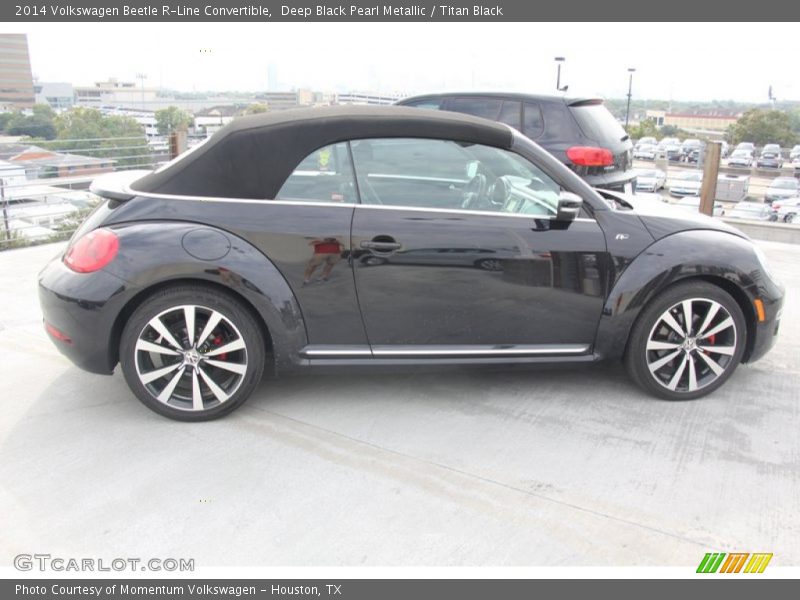 Deep Black Pearl Metallic / Titan Black 2014 Volkswagen Beetle R-Line Convertible