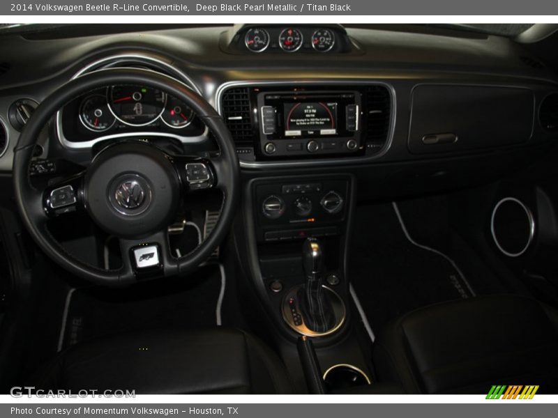 Deep Black Pearl Metallic / Titan Black 2014 Volkswagen Beetle R-Line Convertible