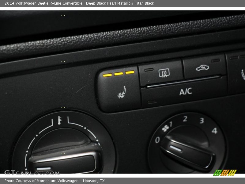 Controls of 2014 Beetle R-Line Convertible
