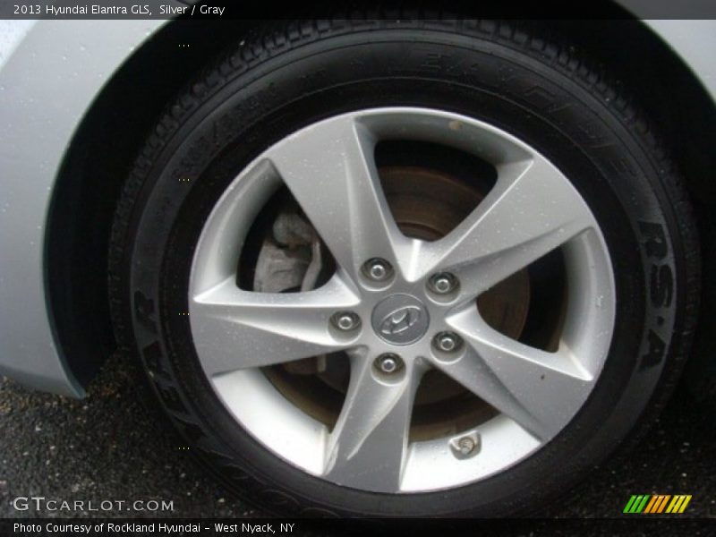 Silver / Gray 2013 Hyundai Elantra GLS
