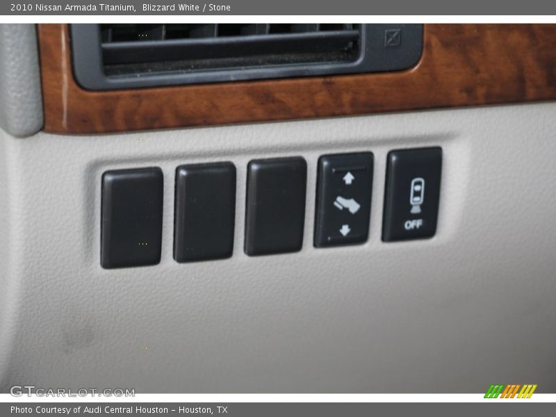 Blizzard White / Stone 2010 Nissan Armada Titanium