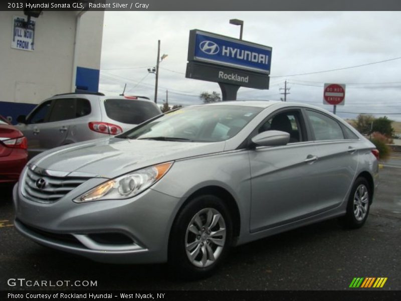 Radiant Silver / Gray 2013 Hyundai Sonata GLS