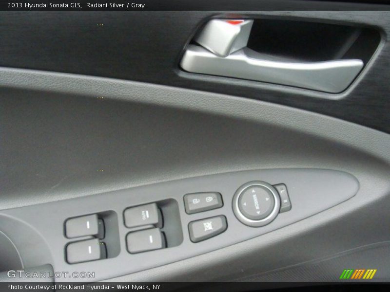 Radiant Silver / Gray 2013 Hyundai Sonata GLS