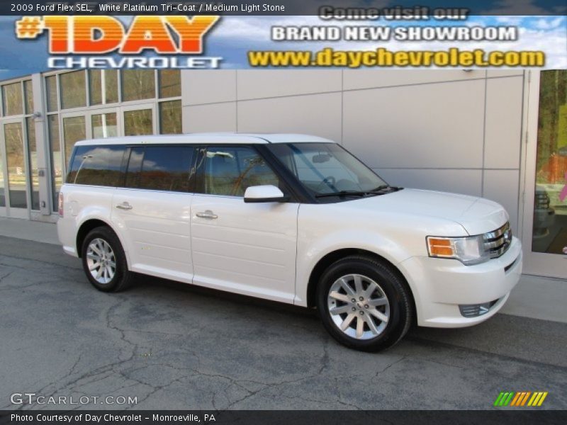 White Platinum Tri-Coat / Medium Light Stone 2009 Ford Flex SEL