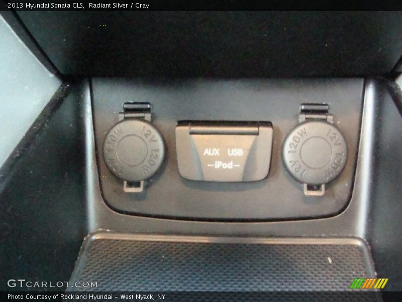 Radiant Silver / Gray 2013 Hyundai Sonata GLS