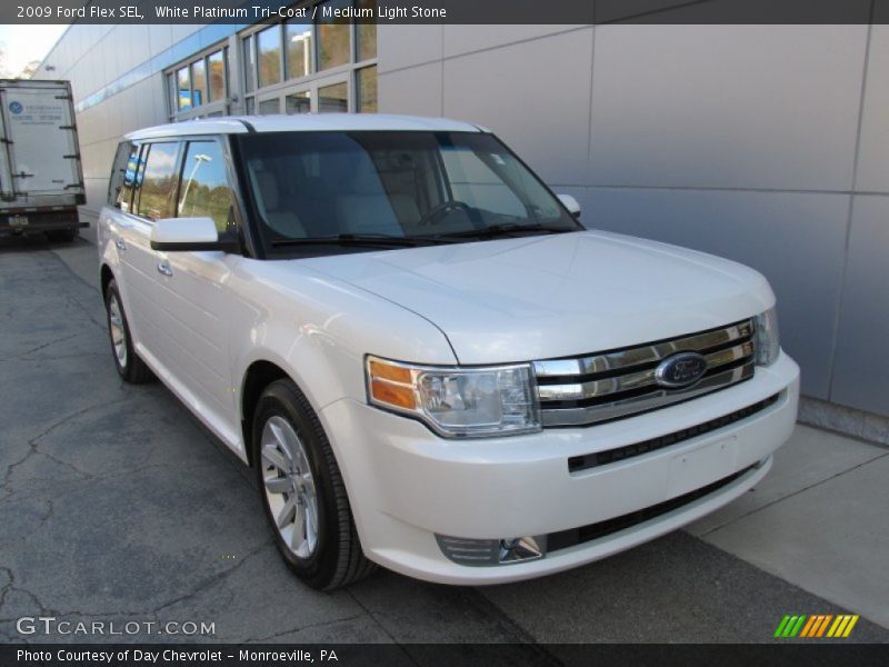 White Platinum Tri-Coat / Medium Light Stone 2009 Ford Flex SEL
