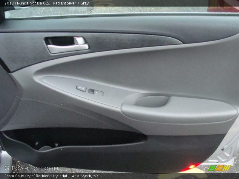 Radiant Silver / Gray 2013 Hyundai Sonata GLS