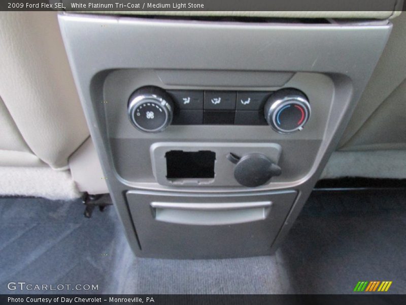 White Platinum Tri-Coat / Medium Light Stone 2009 Ford Flex SEL