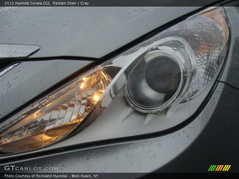 Radiant Silver / Gray 2013 Hyundai Sonata GLS