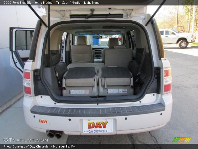White Platinum Tri-Coat / Medium Light Stone 2009 Ford Flex SEL
