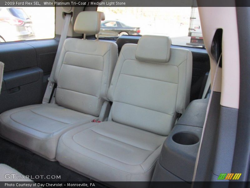 White Platinum Tri-Coat / Medium Light Stone 2009 Ford Flex SEL