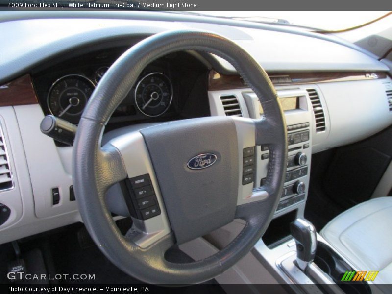 White Platinum Tri-Coat / Medium Light Stone 2009 Ford Flex SEL