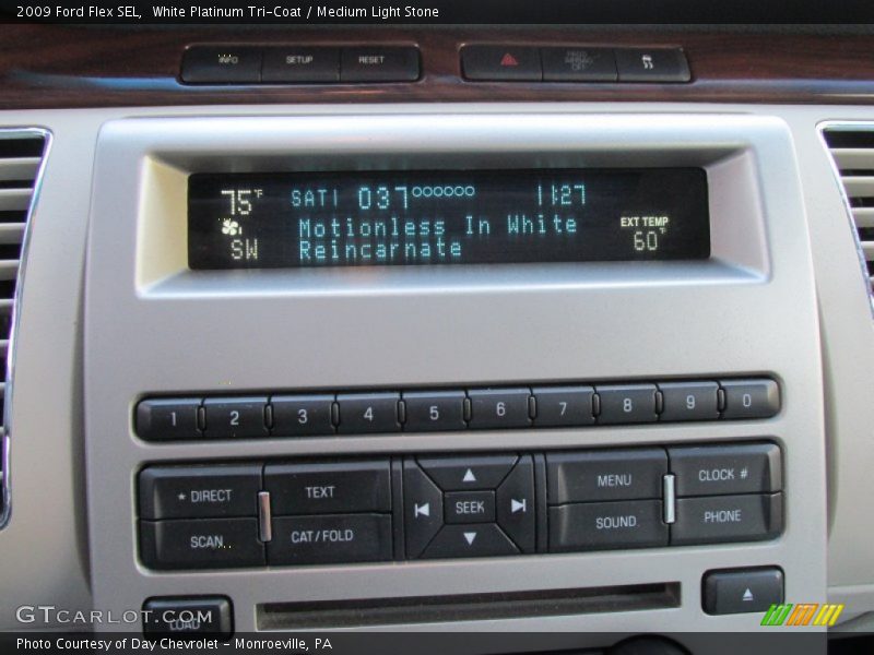 White Platinum Tri-Coat / Medium Light Stone 2009 Ford Flex SEL