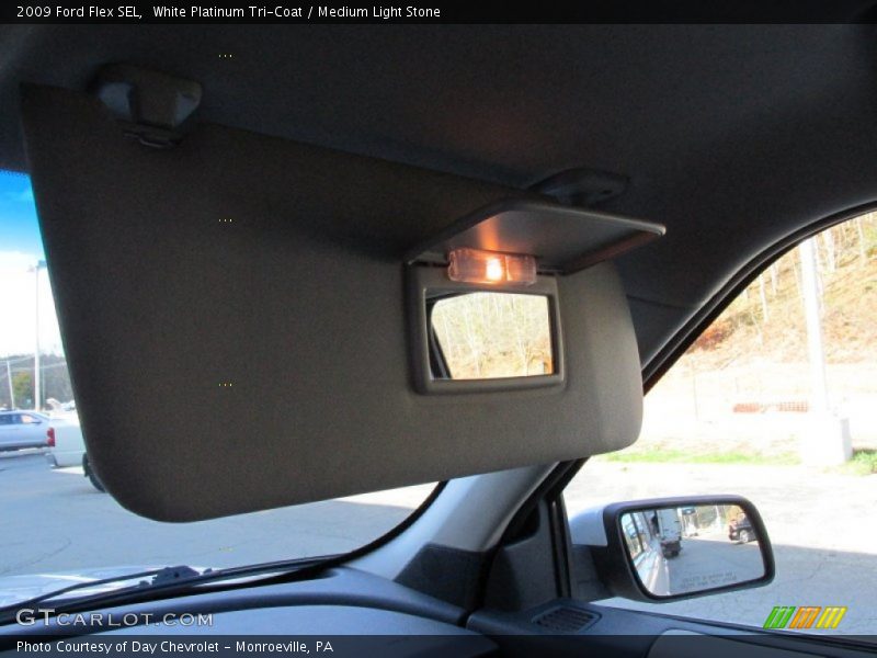 White Platinum Tri-Coat / Medium Light Stone 2009 Ford Flex SEL