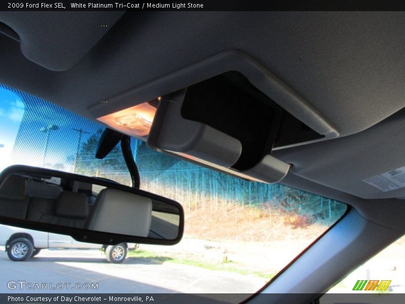 White Platinum Tri-Coat / Medium Light Stone 2009 Ford Flex SEL
