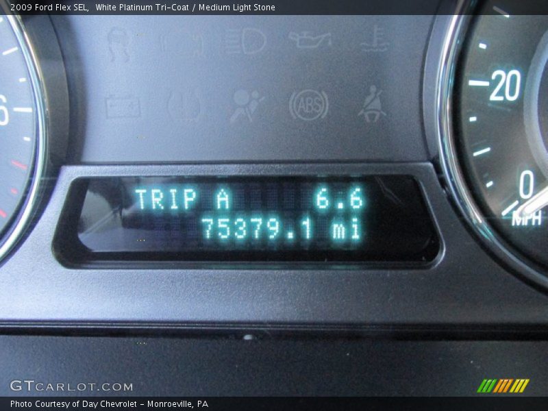 White Platinum Tri-Coat / Medium Light Stone 2009 Ford Flex SEL