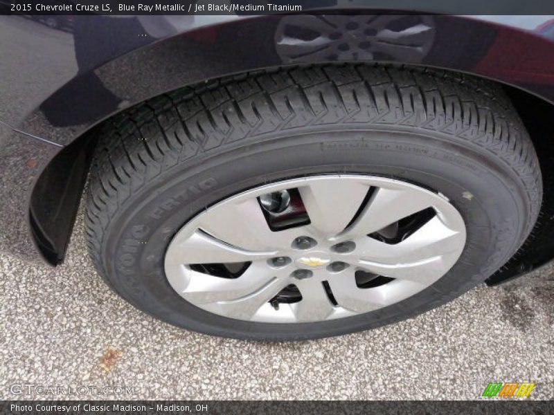 Blue Ray Metallic / Jet Black/Medium Titanium 2015 Chevrolet Cruze LS