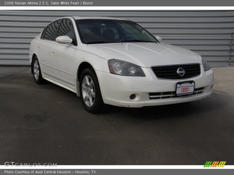 Satin White Pearl / Blond 2006 Nissan Altima 2.5 S