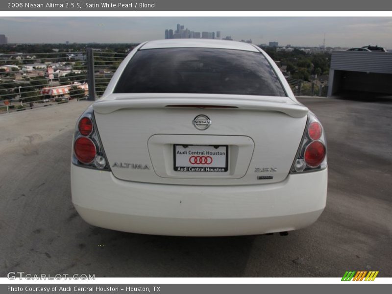 Satin White Pearl / Blond 2006 Nissan Altima 2.5 S