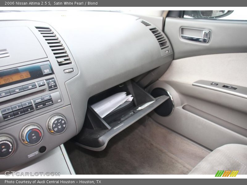 Satin White Pearl / Blond 2006 Nissan Altima 2.5 S