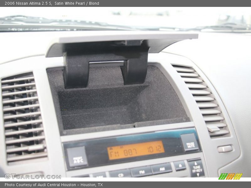 Satin White Pearl / Blond 2006 Nissan Altima 2.5 S