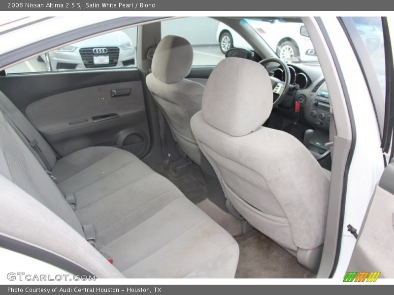 Satin White Pearl / Blond 2006 Nissan Altima 2.5 S