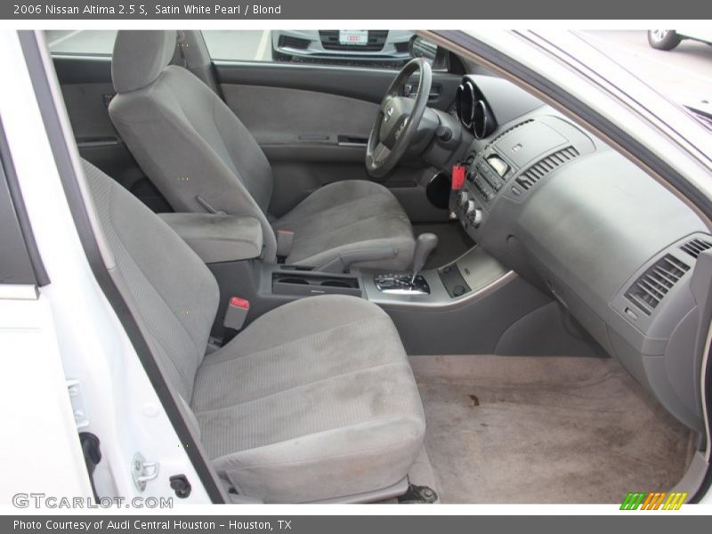 Satin White Pearl / Blond 2006 Nissan Altima 2.5 S