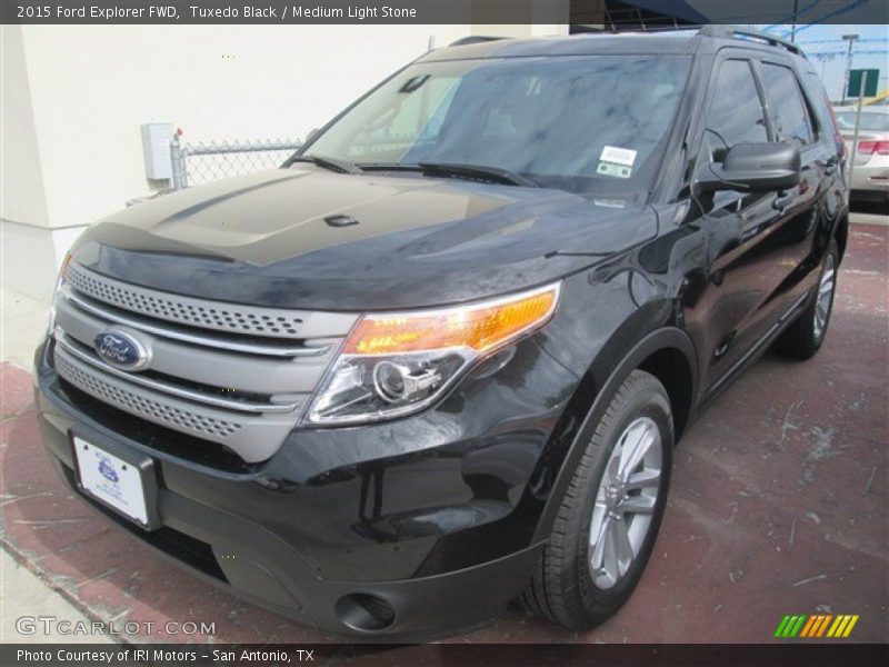 Tuxedo Black / Medium Light Stone 2015 Ford Explorer FWD